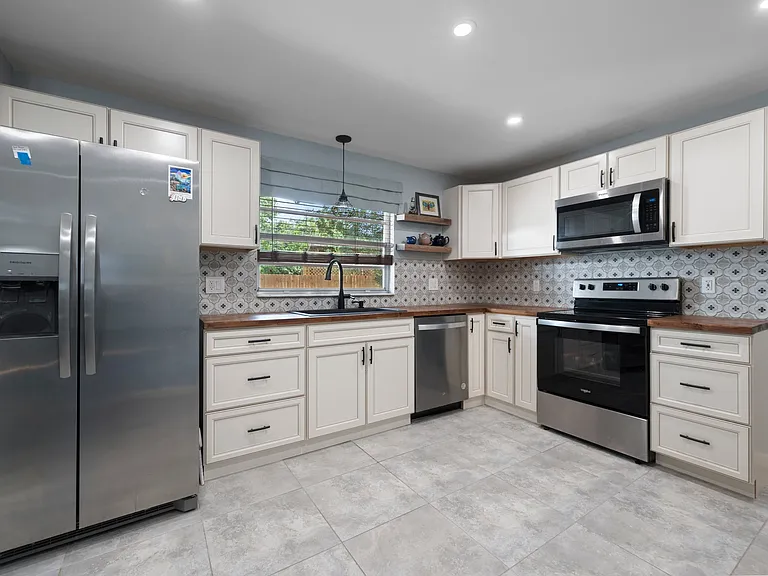 101 River Heights Dr — Photo 5