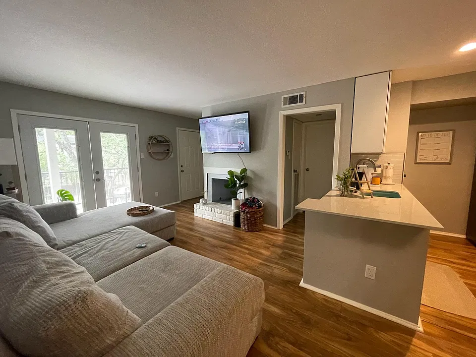 18511 Egret Bay Blvd #509