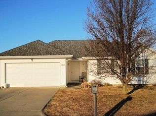 5467 Ridgeview Rd, Pleasant Hope, MO 65725