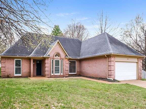 3rd image of 8731 Oak Trail Ln