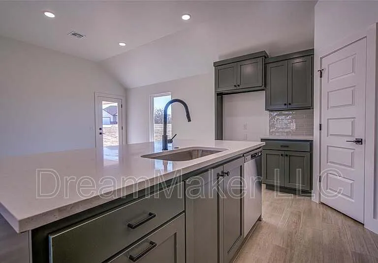203 Hope Ave — Photo 16