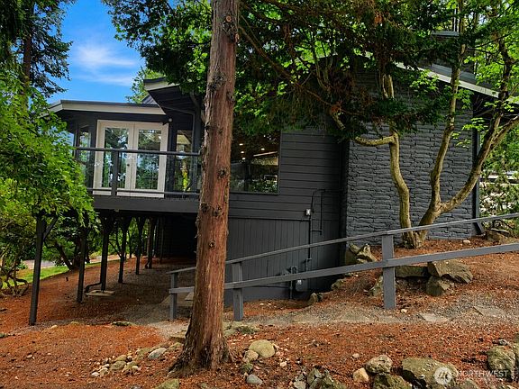 5th image of 8210 171st Avenue NE