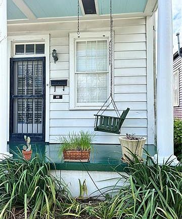 2nd image of 304 Lavoisier St