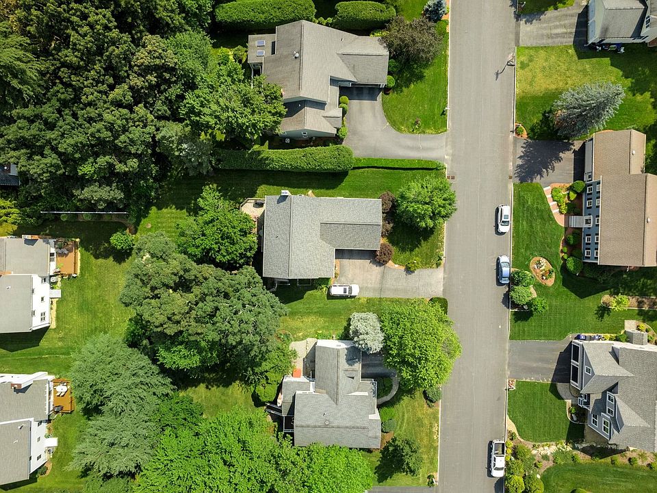 2nd image of 93 William Gannon Road
