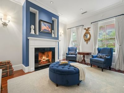 102 Myrtle St, Boston, MA, 02114