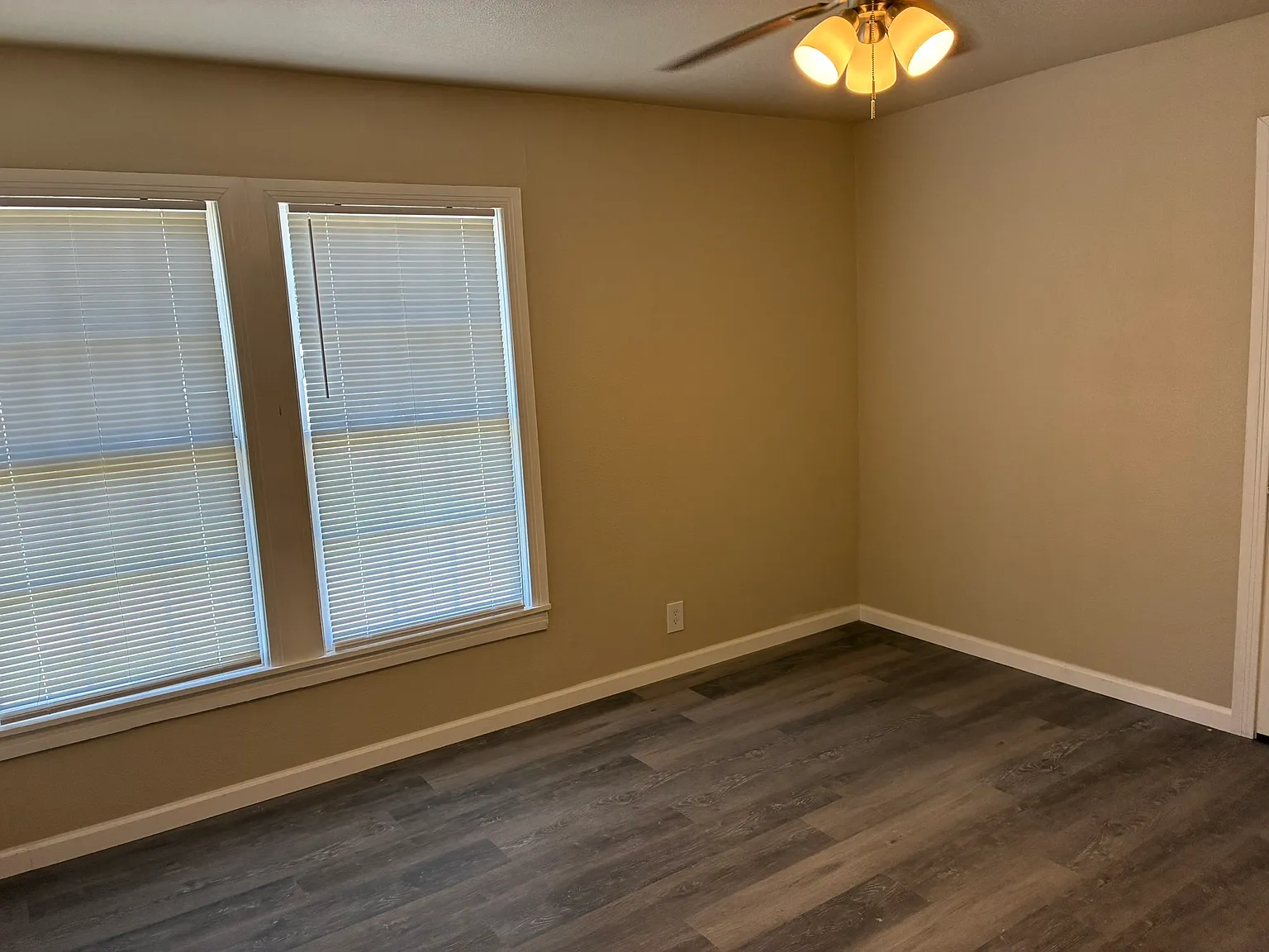 3 bed, 1415 sqft, $1,500 — Photo 3