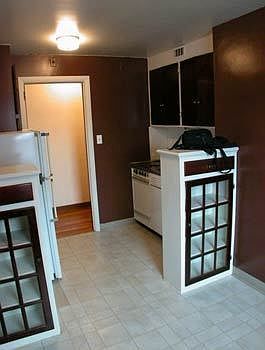 2nd image of 2332 N High St APT 6