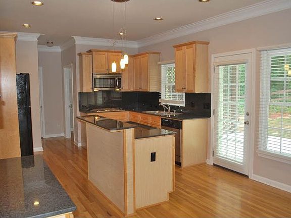 4th image of 5195 Highland Lake Dr