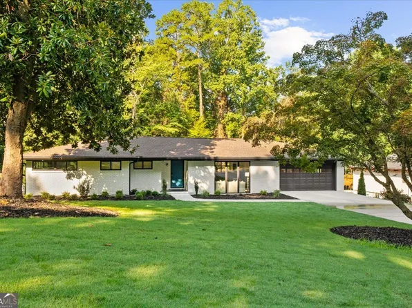 5839 Lakeshore Dr, Buford, GA 30518