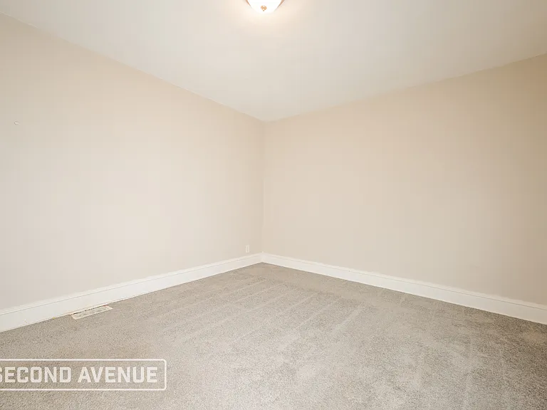7645 Highland Ave — Photo 18