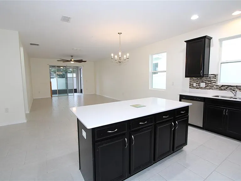 2380 Sanderling St — Photo 5