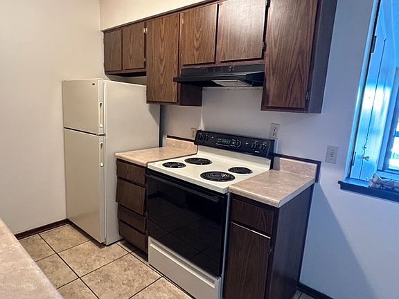 4th image of 5632 Aspen Dr #E
