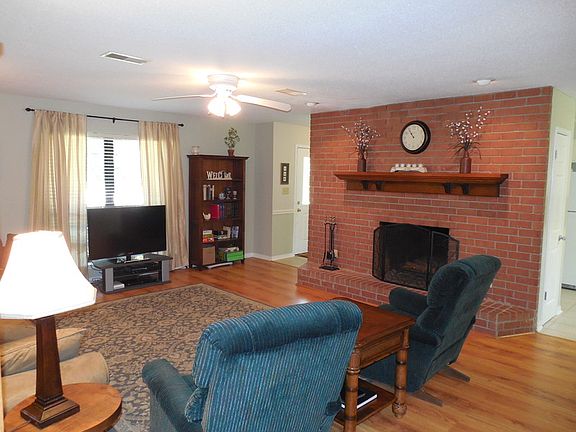 4th image of 3770 Hidden Oak Dr