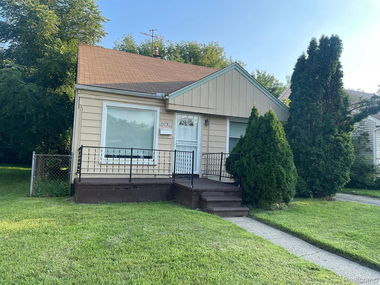 26701 Dartmouth St photo 1