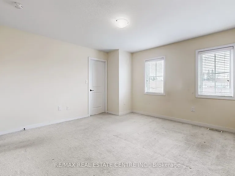 80 Scarletwood St — Photo 29