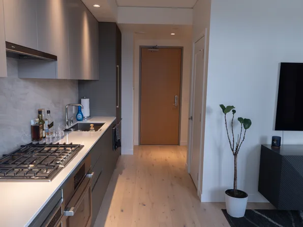 2510 6th Ave, Seattle, WA