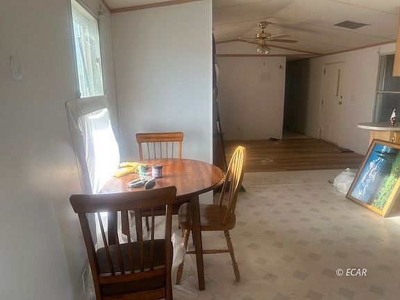 5th image of 850 Metropolis Rd