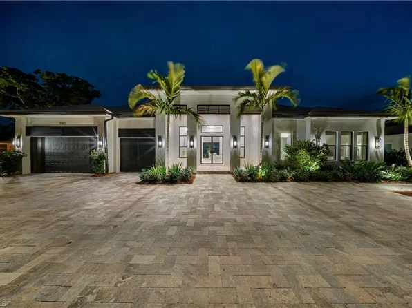 760 Park Shore Dr, Naples, FL 34103