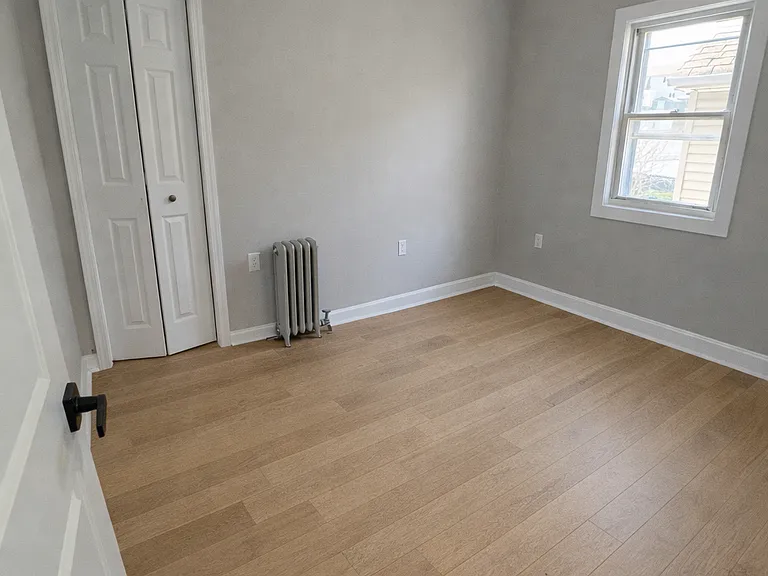 187 Chestnut St #2R — Photo 5
