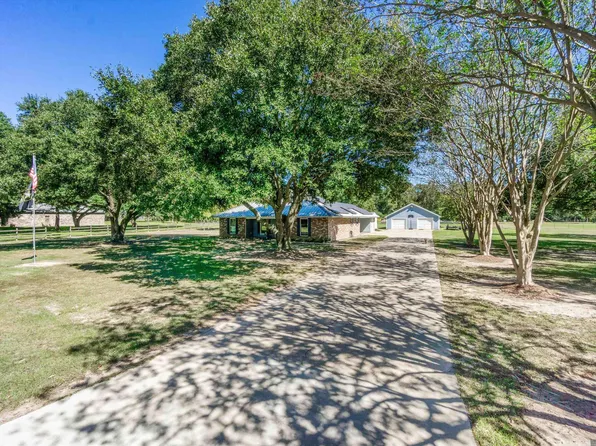 22850 Brittney Renee Dr, Zachary, LA 70791