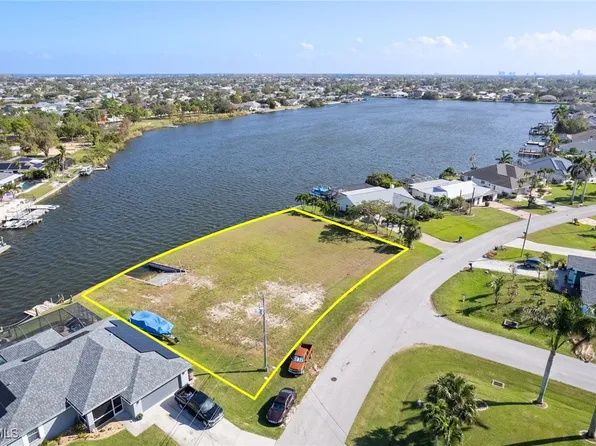 159 SE 6th St, Cape Coral, FL 33990