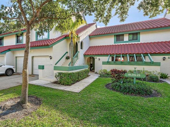 25 Lexington Ln W APT B