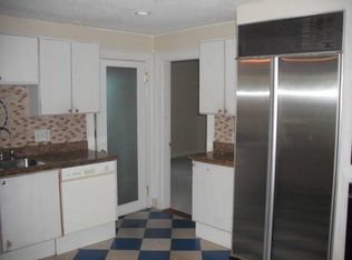 75 Beacon St, Lawrence, MA 01843