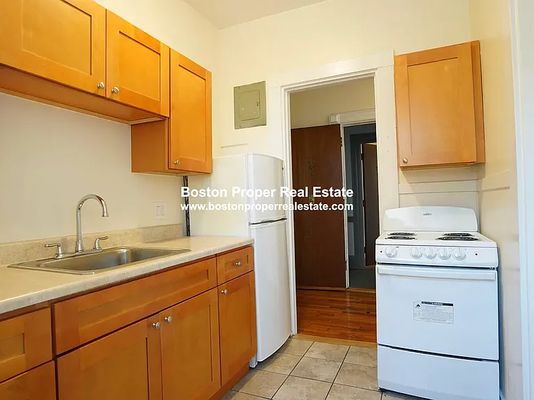 504 Beacon St #25 — Photo 8