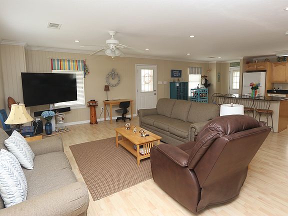 5th image of 213 Birch Ln