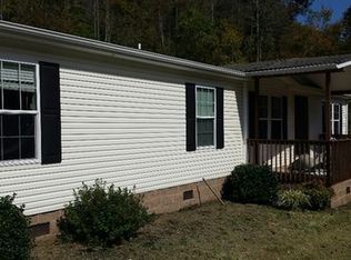 950 Mountain Spring Road, Rose Hill, VA 24281