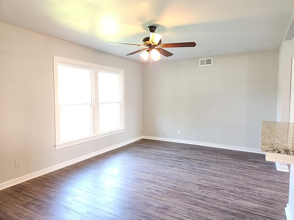 4th image of 1825 Wayside Dr