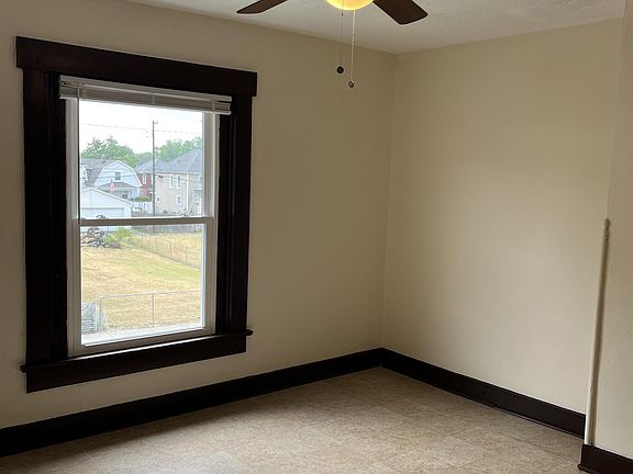 3rd image of 26 Brenner Ave