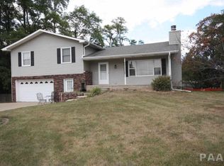 2624 Mayflower Dr, Pekin, IL
