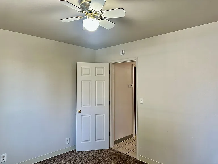 4616 Peck Dr — Photo 22