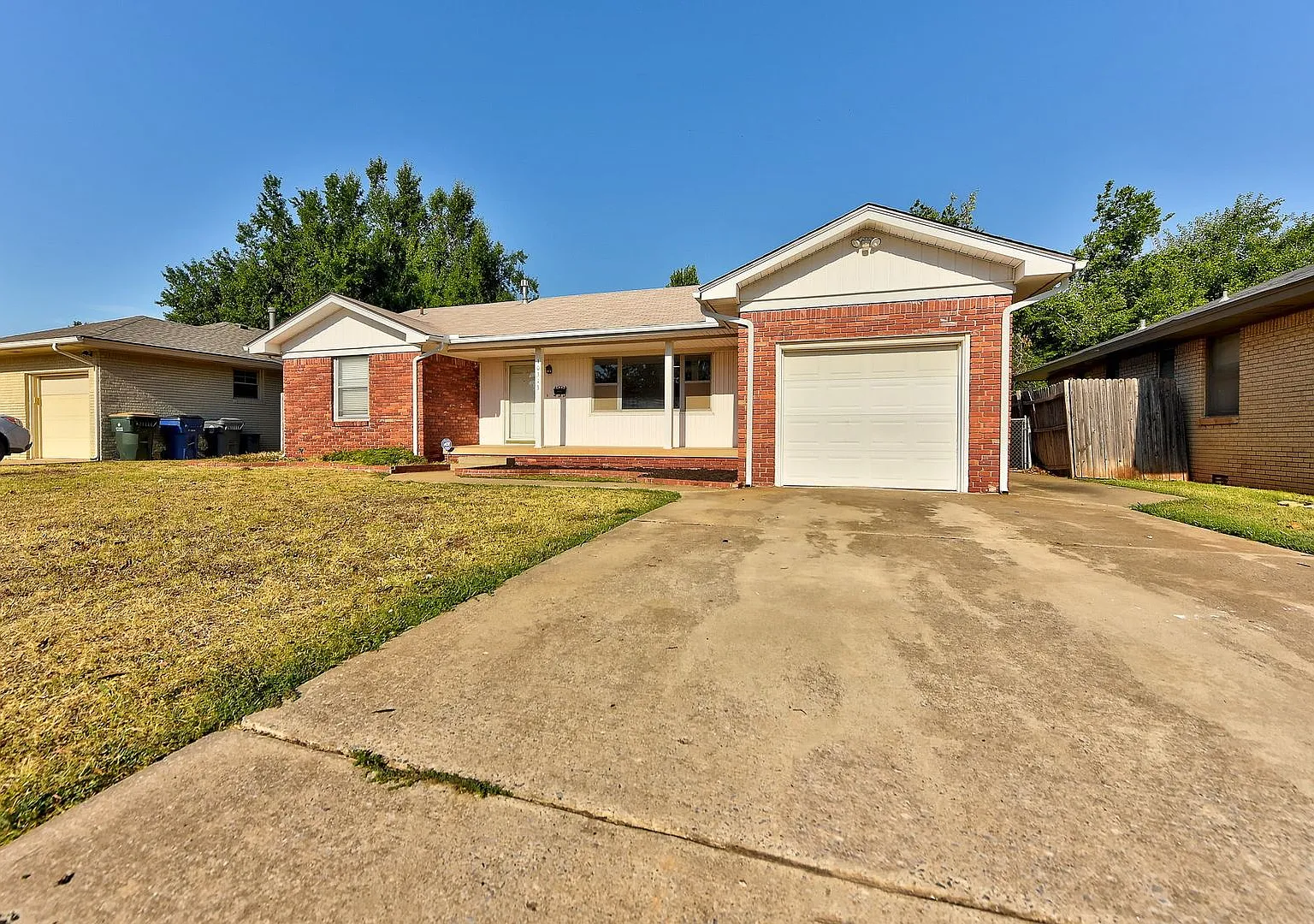 Charming 3 bedroom home + The Village — Photo 2