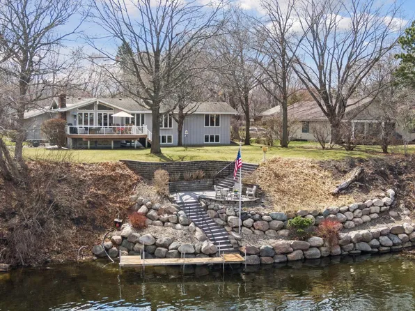 925 Bradford Ave, Champlin, MN 55316