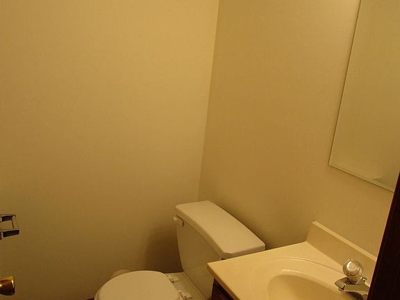 4th image of 4810 Meadow Lark Ln APT A
