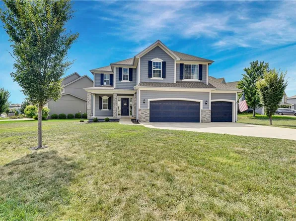 14950 S Red Bird St, Olathe, KS 66061
