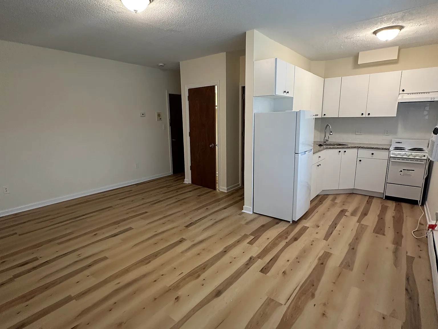 1 bed, 99999 sqft, $2,350 — Photo 2