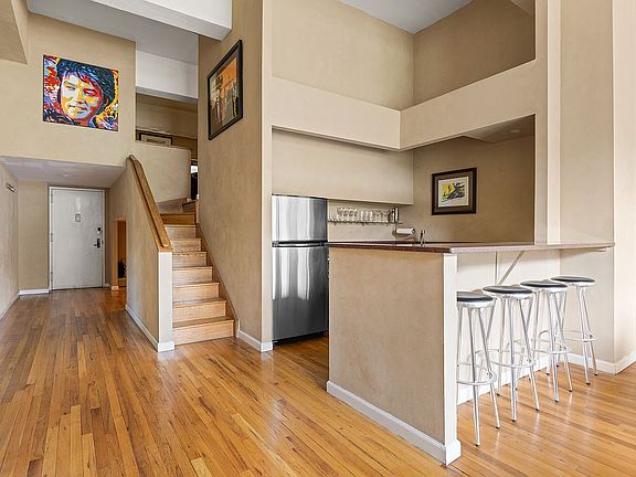 2nd image of 130 Barrow St APT 302