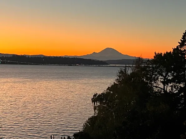 4400 55th Ave NE #A, Seattle, WA 98105