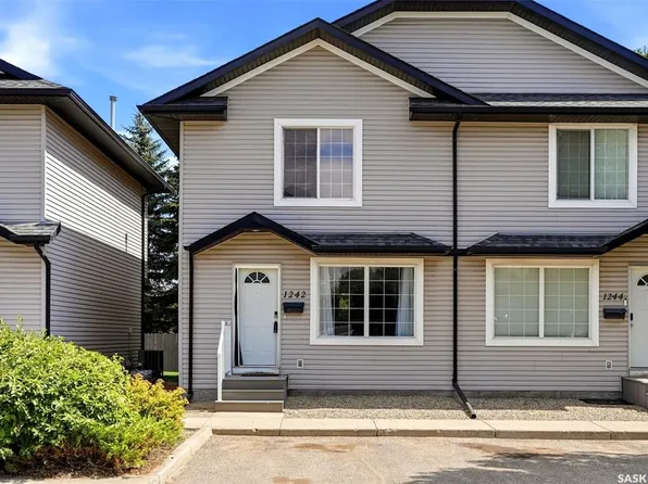 1242 Wessex PLACE, Regina, SK S4N 7S2
