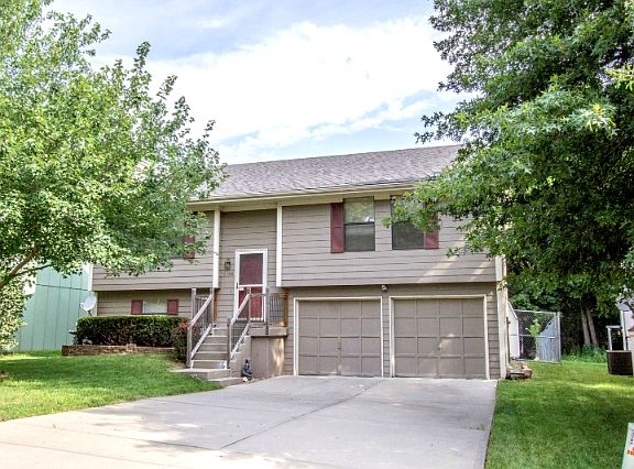 4th image of 8904 NE 72nd St