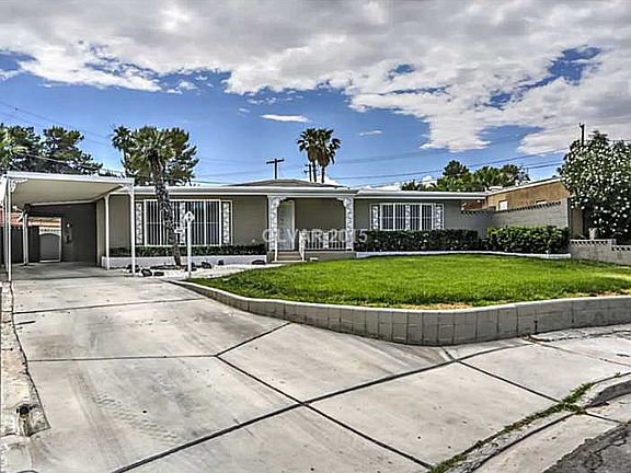 3rd image of 1912 Chapman Dr