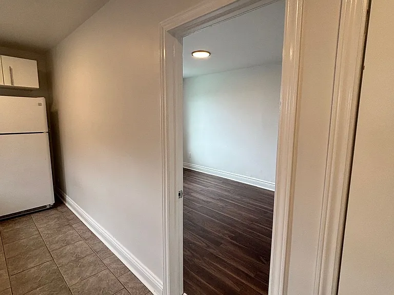 85A Evans Ave #UPPER — Photo 23