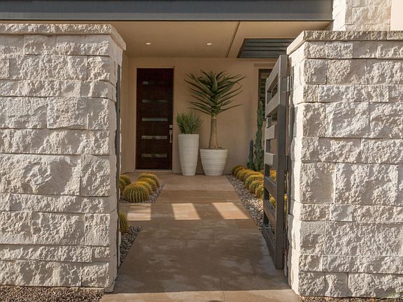 2nd image of 5511 E Valley Vista Ln