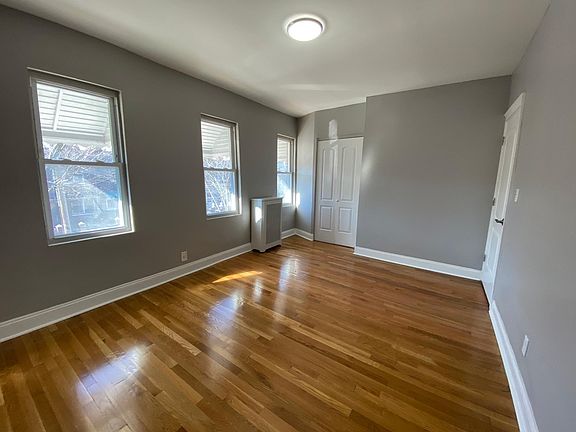 4th image of 11147 145th St