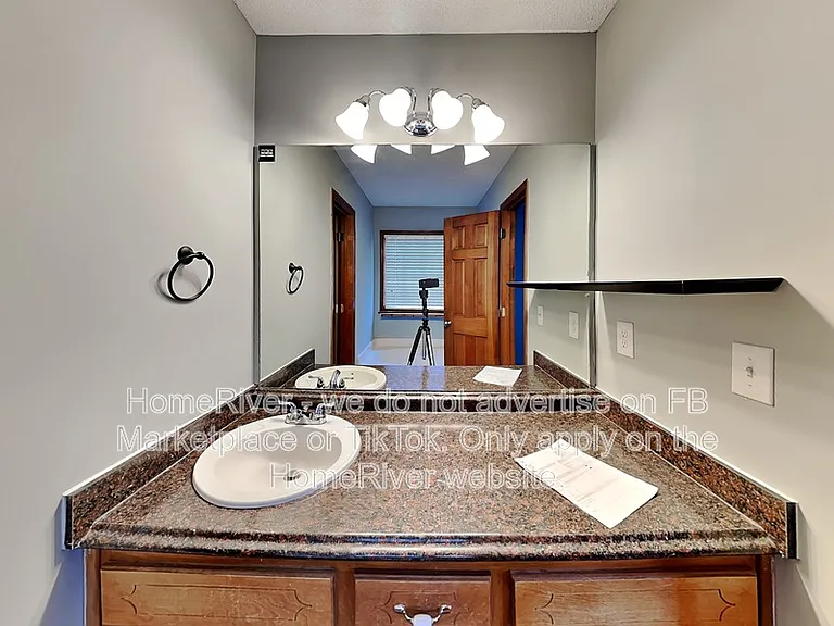 2280 Castle Royale Dr — Photo 10