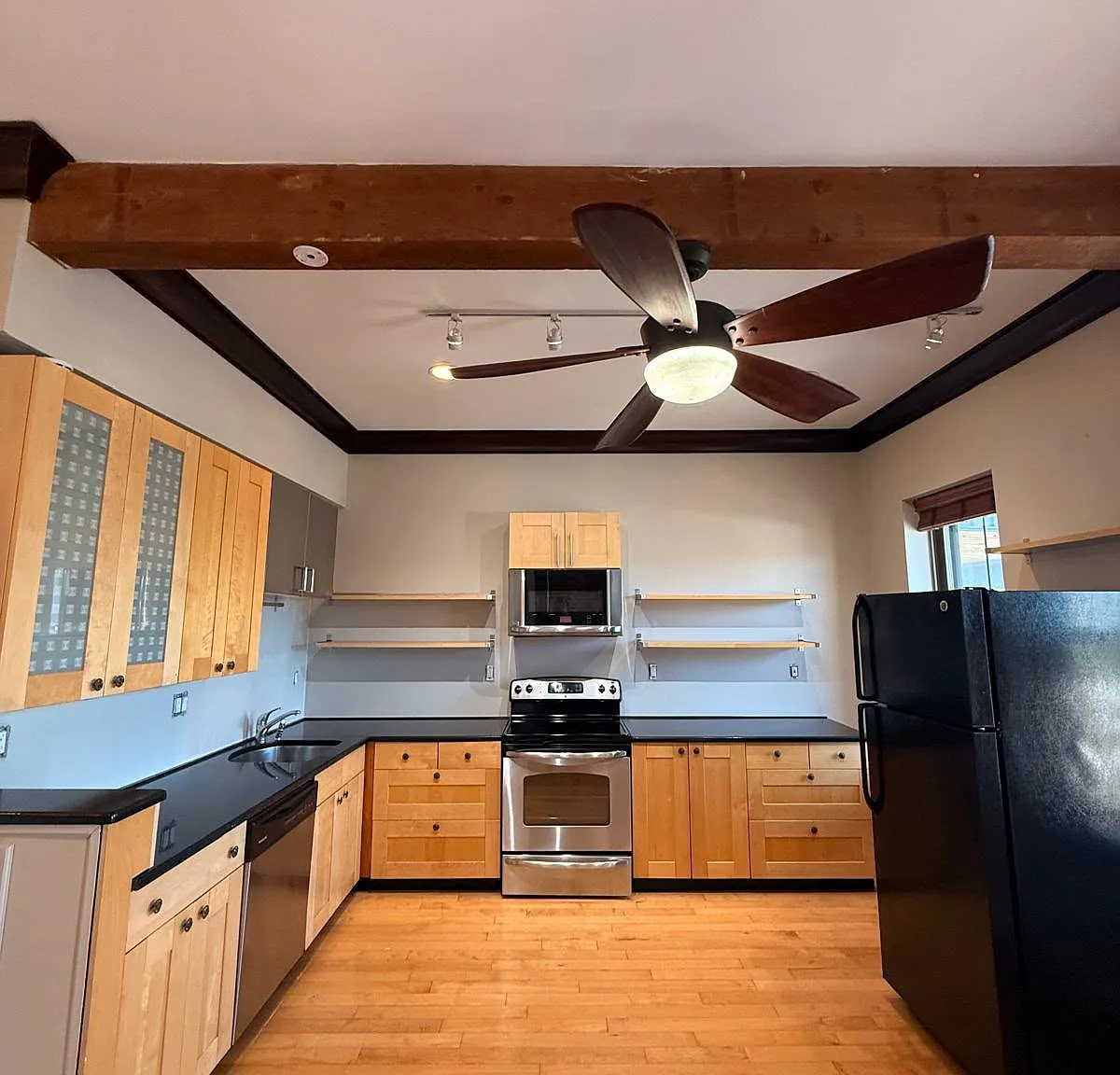 1 bed, 1.0 bath, $2,200 — Photo 1
