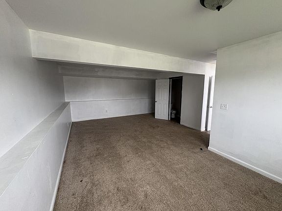 5th image of 101 Summerfield Dr